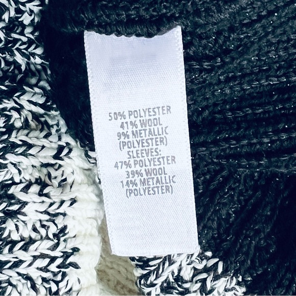 SOLD St. John Sport Knit Ribbed Cable Metallic Cozy Chunky Sweater S - Picture 8 of 8